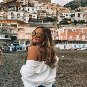 Meet your Posher, Natalie